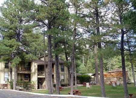 Village Lodge Руідозо Екстер'єр фото